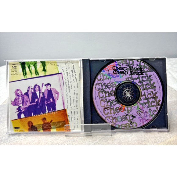 Cheap Trick – The Greatest Hits (CD, 1991, Epic/Legacy) Classic Rock Power Pop - Picture 3 of 5